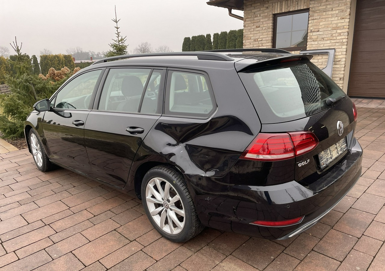 Volkswagen Golf VIII Volkswagen Golf VII 1.0 -115KM TSI 39482km Comfortline Model 2021 - Vieglā automašīna: foto 5 Volkswagen Golf VIII Volkswagen Golf VII 1.0 -115KM TSI 39482km Comfortline Model 2021 - Vieglā automašīna: foto 5