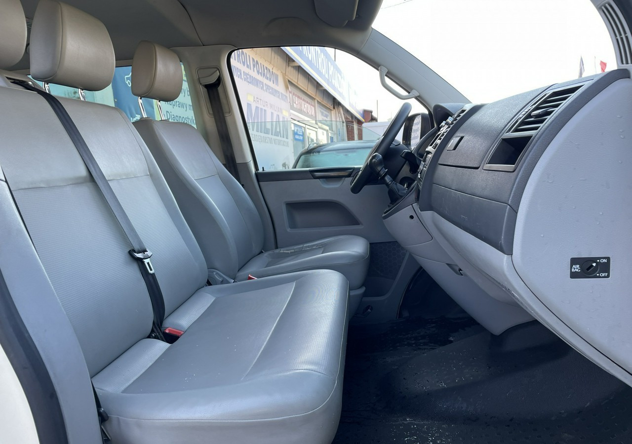 Vieglā automašīna Volkswagen Inny Volkswagen Volkswagen Caravelle 2.0-140KM 2015: foto 11