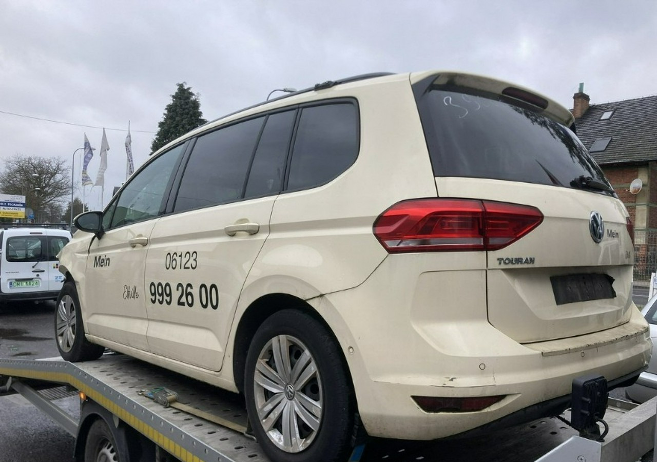 Volkswagen Touran II Touran - Vieglā automašīna: foto 1 Volkswagen Touran II Touran - Vieglā automašīna: foto 1