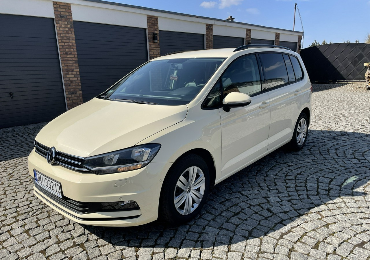 Volkswagen Touran III 2.0 TDI DSG Automat 7osobowy 2020 - Vieglā automašīna: foto 1 Volkswagen Touran III 2.0 TDI DSG Automat 7osobowy 2020 - Vieglā automašīna: foto 1