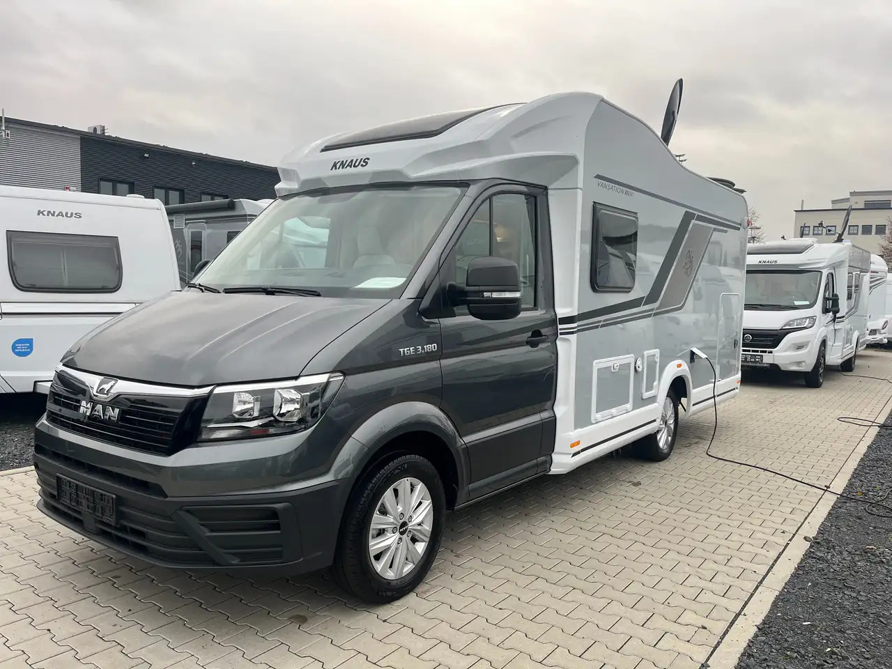 Knaus VAN WAVE 640 MEG VANSATION - Daļēji integrētais kemperis: foto 1 Knaus VAN WAVE 640 MEG VANSATION - Daļēji integrētais kemperis: foto 1