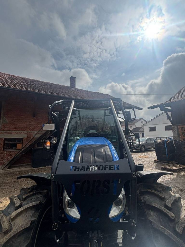 New Holland T5.110 AutoCommand - Meža traktors: foto 3 New Holland T5.110 AutoCommand - Meža traktors: foto 3