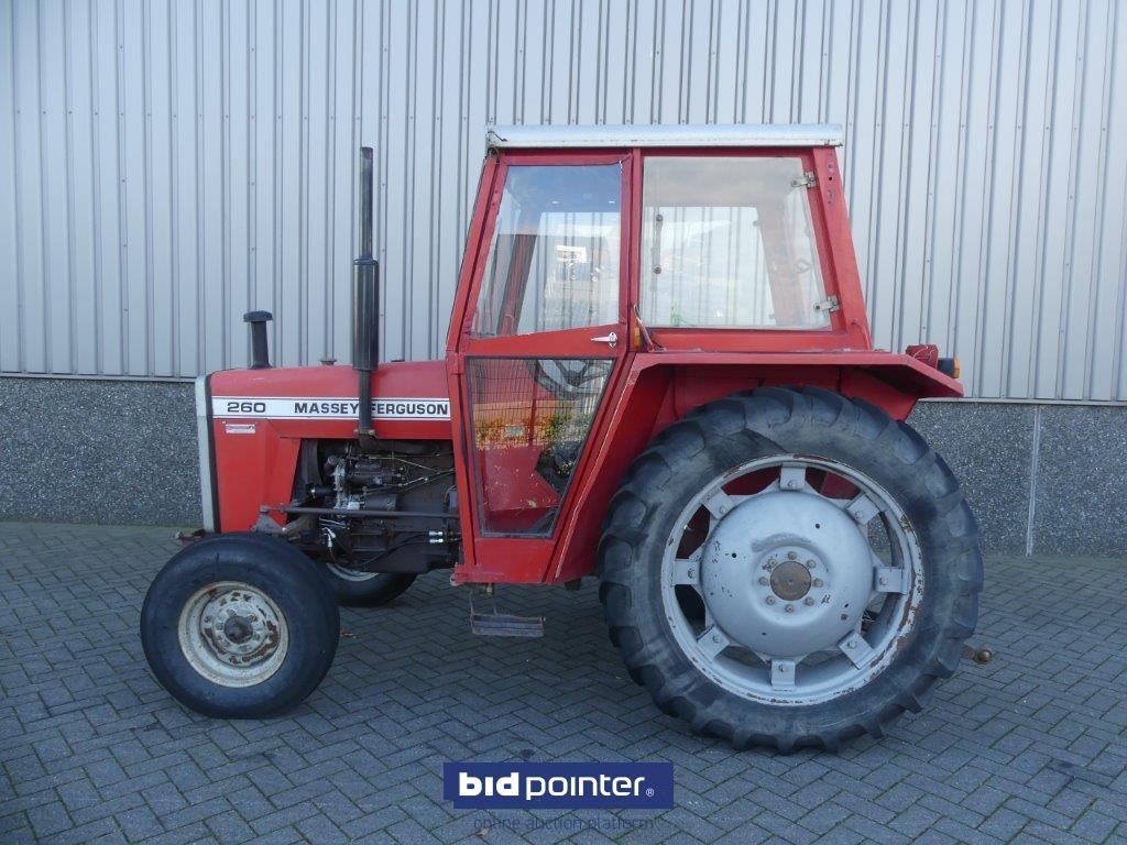 Massey Ferguson 260 with 4226 Hours and powersteering - Traktors: foto 3 Massey Ferguson 260 with 4226 Hours and powersteering - Traktors: foto 3