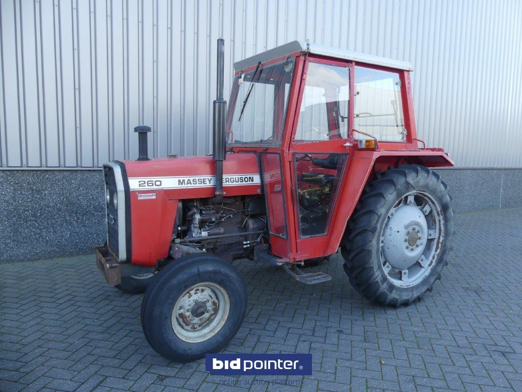 Massey Ferguson 260 with 4226 Hours and powersteering - Traktors: foto 1 Massey Ferguson 260 with 4226 Hours and powersteering - Traktors: foto 1
