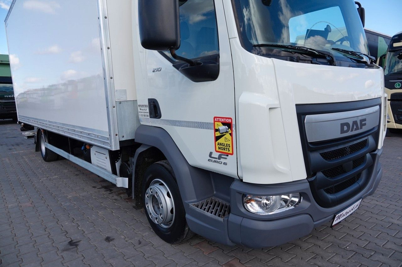 DAF LF 210 / KONTENER - 7 M / SOLÓWKA / WINDA DHOLLA - Kravas automašīna ar slēgto virsbūvi: foto 5 DAF LF 210 / KONTENER - 7 M / SOLÓWKA / WINDA DHOLLA - Kravas automašīna ar slēgto virsbūvi: foto 5