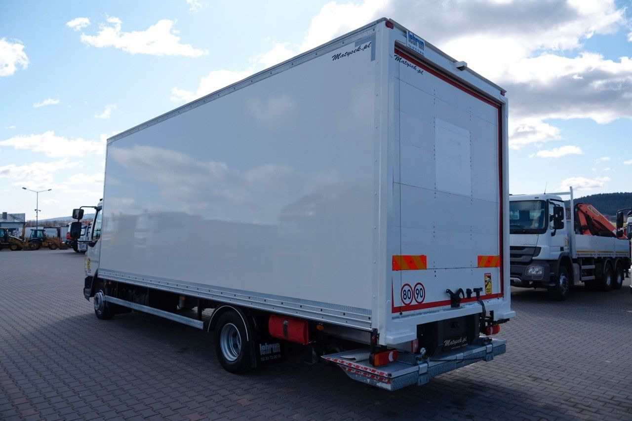 DAF LF 210 / KONTENER - 7 M / SOLÓWKA / WINDA DHOLLA - Kravas automašīna ar slēgto virsbūvi: foto 2 DAF LF 210 / KONTENER - 7 M / SOLÓWKA / WINDA DHOLLA - Kravas automašīna ar slēgto virsbūvi: foto 2