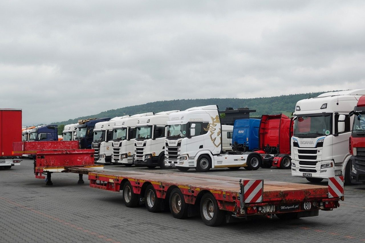 Faymonville NISKOPODWOZIE / STN-4AX / ROZCIĄGANA / 4 OSIE / - Puspiekabe zema profila platforma: foto 4 Faymonville NISKOPODWOZIE / STN-4AX / ROZCIĄGANA / 4 OSIE / - Puspiekabe zema profila platforma: foto 4