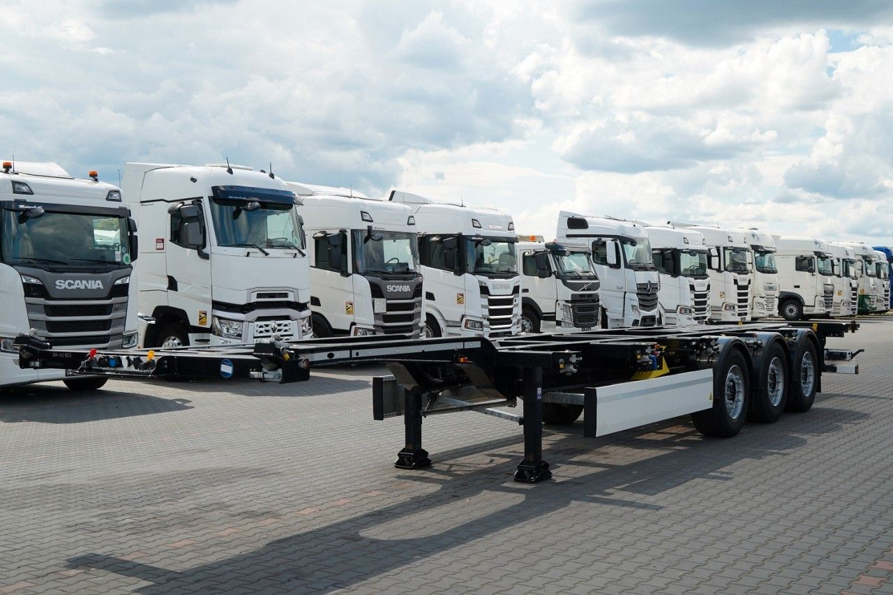 Krone / NACZEPA PODKONTENEROWA / UNIWERSALNA / 2023 RO - Puspiekabe noņemamā virsbūve/ Konteineru vedējs: foto 2 Krone / NACZEPA PODKONTENEROWA / UNIWERSALNA / 2023 RO - Puspiekabe noņemamā virsbūve/ Konteineru vedējs: foto 2