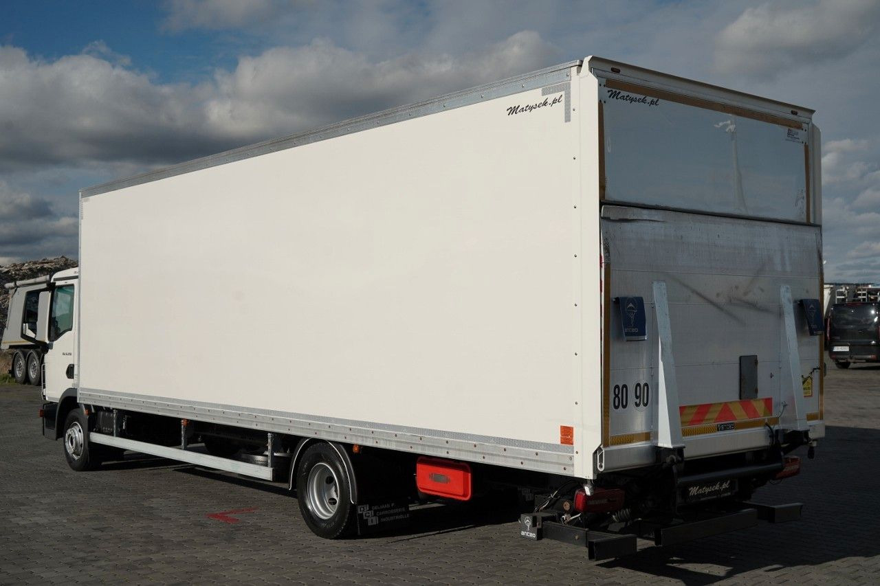 MAN TGL 12.250 / SOLÓWKA / KONTENER 8 M / WINDA / BO - Kravas automašīna ar slēgto virsbūvi: foto 3 MAN TGL 12.250 / SOLÓWKA / KONTENER 8 M / WINDA / BO - Kravas automašīna ar slēgto virsbūvi: foto 3