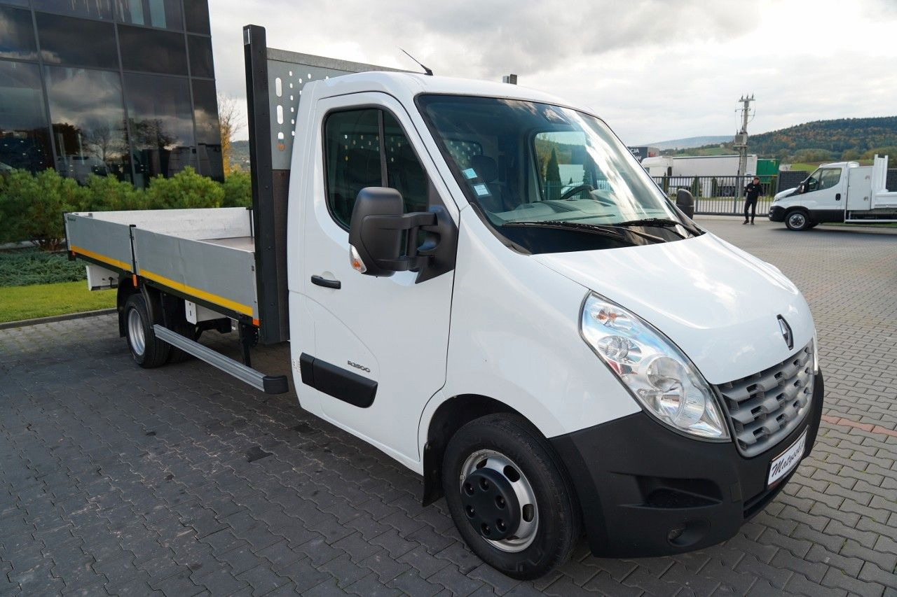 Renault MASTER / SKRZYNIOWY 4.5m / MANUAL / BLIŹNIAK - Furgons ar slēgtā virsbūve: foto 5 Renault MASTER / SKRZYNIOWY 4.5m / MANUAL / BLIŹNIAK - Furgons ar slēgtā virsbūve: foto 5