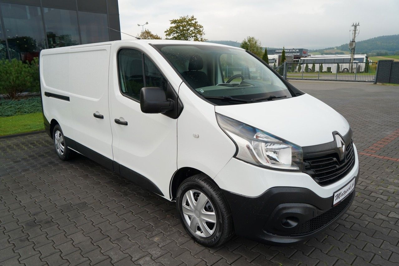 Renault TRAFIC / BLASZAK / ZABUDOWA WARSZTATOWA / MANUA - Mazs furgons: foto 4 Renault TRAFIC / BLASZAK / ZABUDOWA WARSZTATOWA / MANUA - Mazs furgons: foto 4