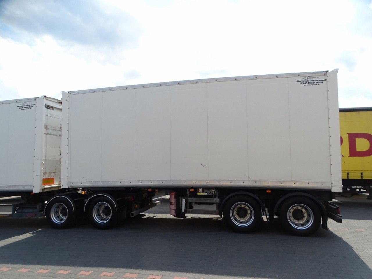 Samro JUMBO VEHICULAR BOX- 7,3 M + 7,3 M/KOFFER TANDEM - Puspiekabe slēgtā virsbūve: foto 4 Samro JUMBO VEHICULAR BOX- 7,3 M + 7,3 M/KOFFER TANDEM - Puspiekabe slēgtā virsbūve: foto 4