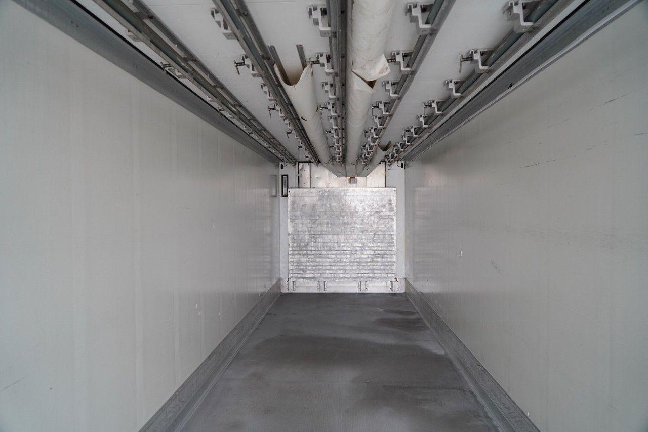 Schmitz Cargobull CHŁODNIA / THERMO KING SLX 300 / HAKÓWKA / HAKOW līzingu Schmitz Cargobull CHŁODNIA / THERMO KING SLX 300 / HAKÓWKA / HAKOW: foto 12 Schmitz Cargobull CHŁODNIA / THERMO KING SLX 300 / HAKÓWKA / HAKOW līzingu Schmitz Cargobull CHŁODNIA / THERMO KING SLX 300 / HAKÓWKA / HAKOW: foto 12