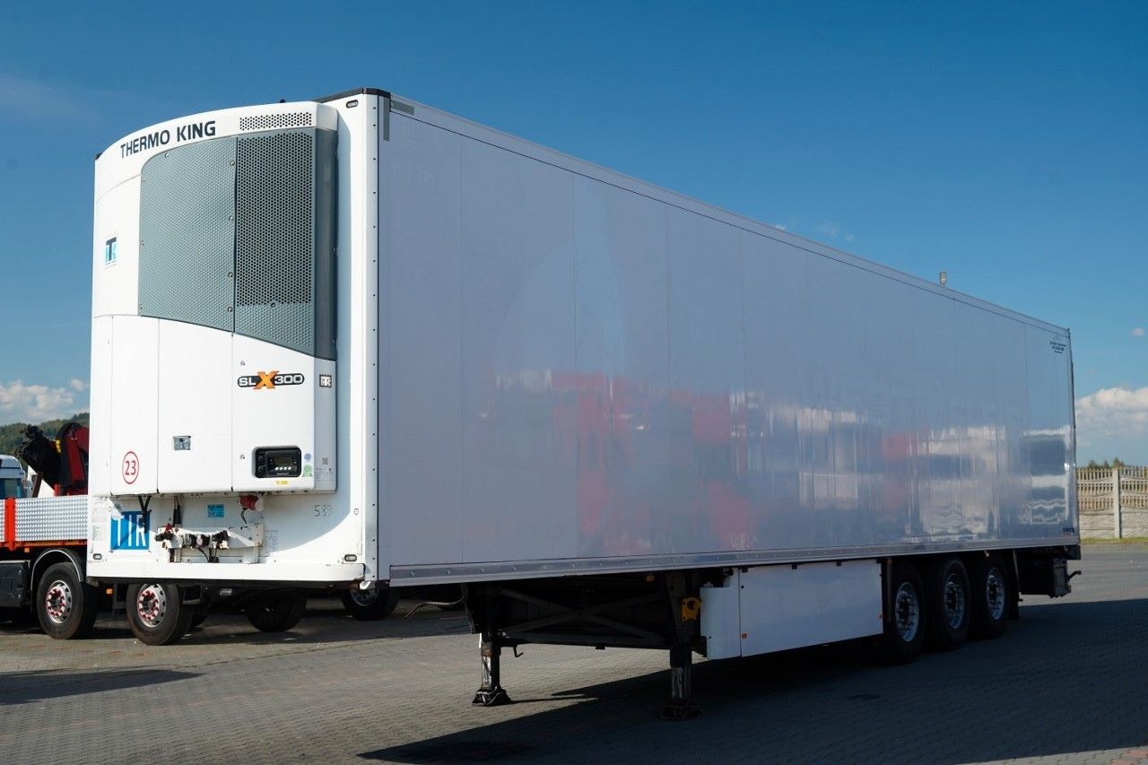 Schmitz Cargobull / CHŁODNIA / THERMO KING SLX 300 / HAKÓWKA / OŚ - Puspiekabe refrižerators: foto 1 Schmitz Cargobull / CHŁODNIA / THERMO KING SLX 300 / HAKÓWKA / OŚ - Puspiekabe refrižerators: foto 1