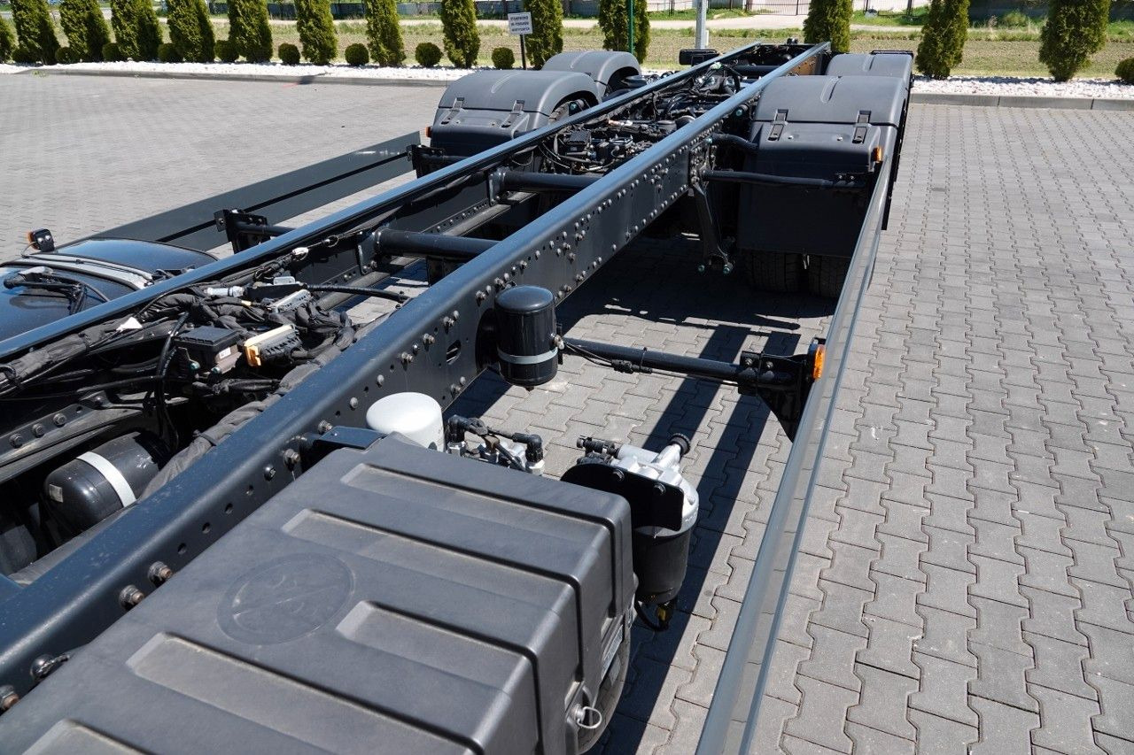 Vilcējs MAN TGX 26.520 / 6x2 / RAMA DŁ. 9,1M / OŚ PODNOSZONA: foto 7