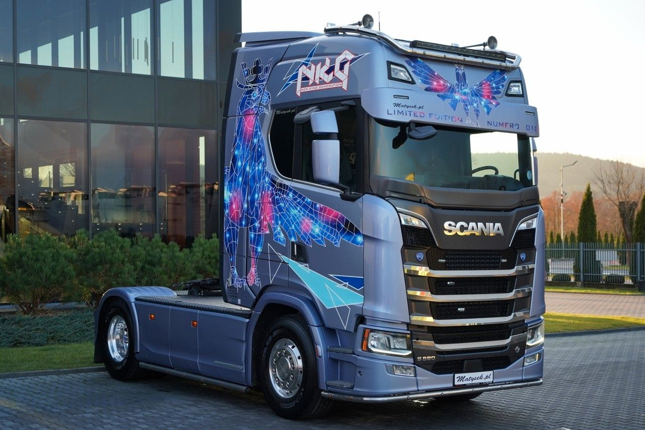 Scania S 580 / V8 / ORGINALNA EDYCJA LIMITED / NR 010 / - Vilcējs: foto 4 Scania S 580 / V8 / ORGINALNA EDYCJA LIMITED / NR 010 / - Vilcējs: foto 4
