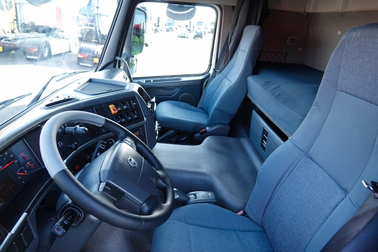 Vilcējs Volvo FM 450 / ADR / ALUFELGI / WAGA: 6900KG / EURO 5: foto 11
