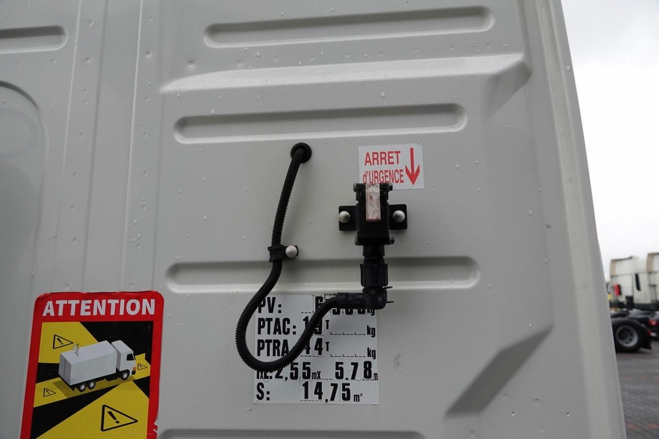 Jaunā Vilcējs Volvo FM 450 / ADR / ALUFELGI / WAGA: 6900KG / EURO 5: foto 10 Jaunā Vilcējs Volvo FM 450 / ADR / ALUFELGI / WAGA: 6900KG / EURO 5: foto 10