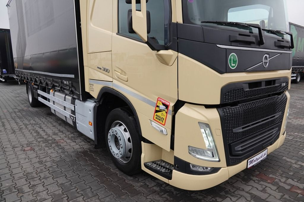 Volvo FM 380 / FIRANKA- 7,7 m / 60m3 / PODNOSZONY DACH - Kravas automašīna ar tentu: foto 5 Volvo FM 380 / FIRANKA- 7,7 m / 60m3 / PODNOSZONY DACH - Kravas automašīna ar tentu: foto 5