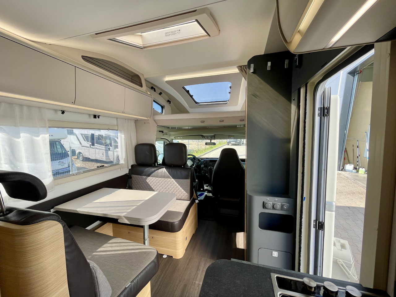 Alkov kemperis ADRIA: foto 6 Alkov kemperis ADRIA: foto 6