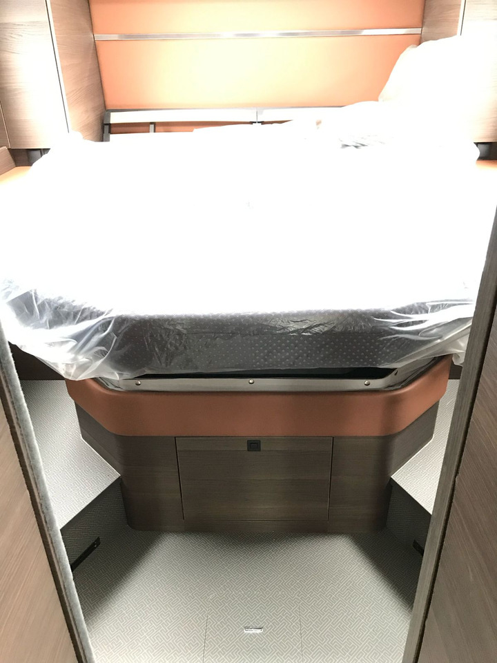 Jaunā Integrēts kemperis ADRIA Super Sonic 890 LC: foto 10