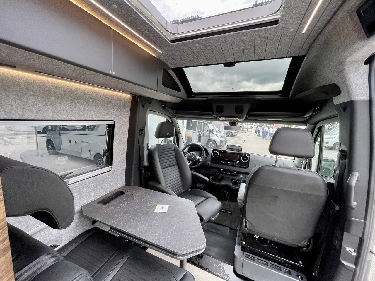 ADRIA Super Twin 600 SP - Auto kemperis: foto 5 ADRIA Super Twin 600 SP - Auto kemperis: foto 5