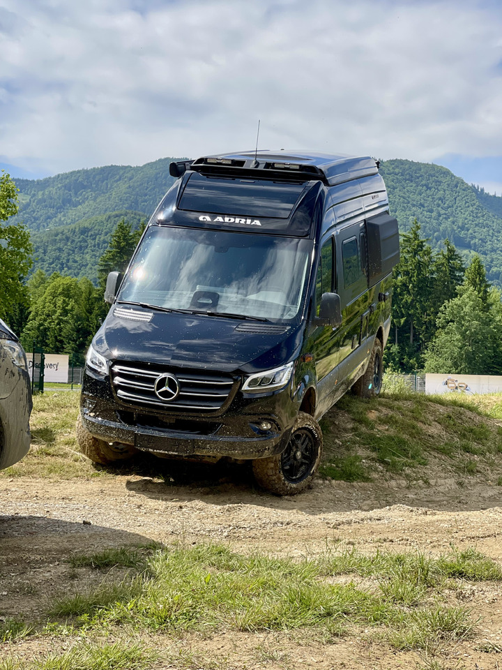 ADRIA Super Twin 600 SP - Auto kemperis: foto 3 ADRIA Super Twin 600 SP - Auto kemperis: foto 3