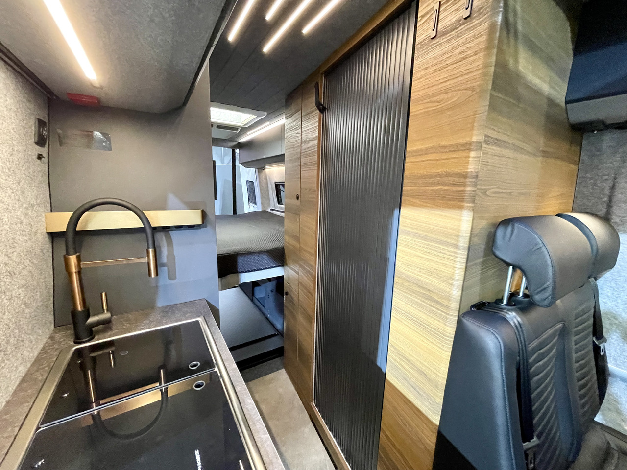 ADRIA Super Twin 700 SGX - Auto kemperis: foto 5 ADRIA Super Twin 700 SGX - Auto kemperis: foto 5