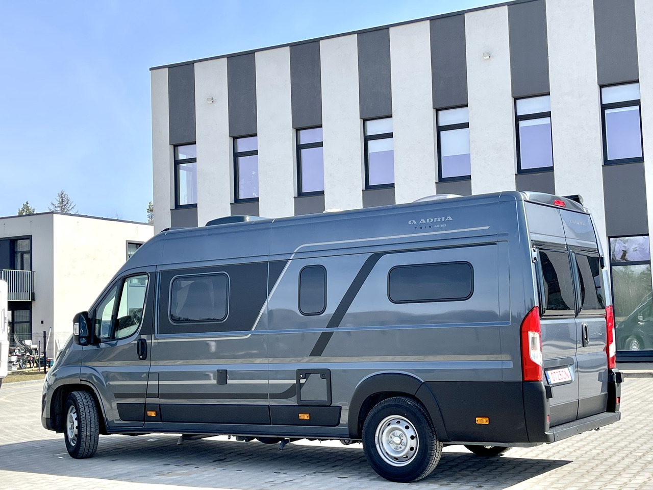 ADRIA TWIN 640 SGX - Auto kemperis: foto 3 ADRIA TWIN 640 SGX - Auto kemperis: foto 3