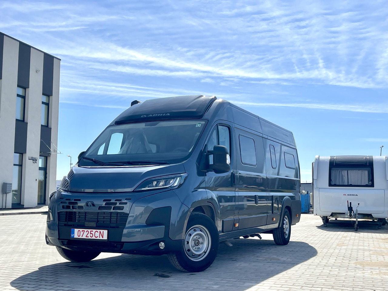 ADRIA TWIN 640 SGX - Auto kemperis: foto 2 ADRIA TWIN 640 SGX - Auto kemperis: foto 2