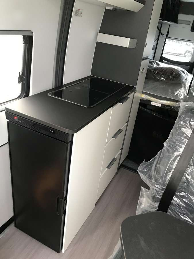 ADRIA Twin Sport 640 SG - Auto kemperis: foto 4 ADRIA Twin Sport 640 SG - Auto kemperis: foto 4