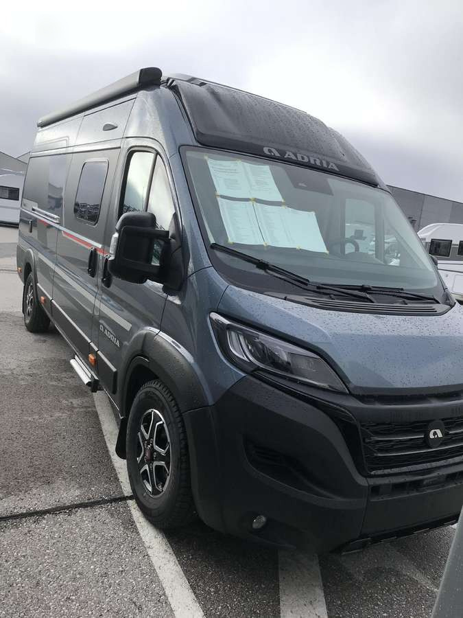 ADRIA Twin Sport 640 SG - Auto kemperis: foto 2 ADRIA Twin Sport 640 SG - Auto kemperis: foto 2