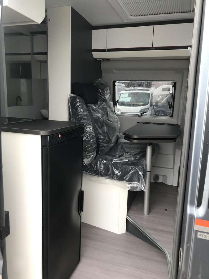 ADRIA Twin Sport 640 SG - Auto kemperis: foto 5 ADRIA Twin Sport 640 SG - Auto kemperis: foto 5