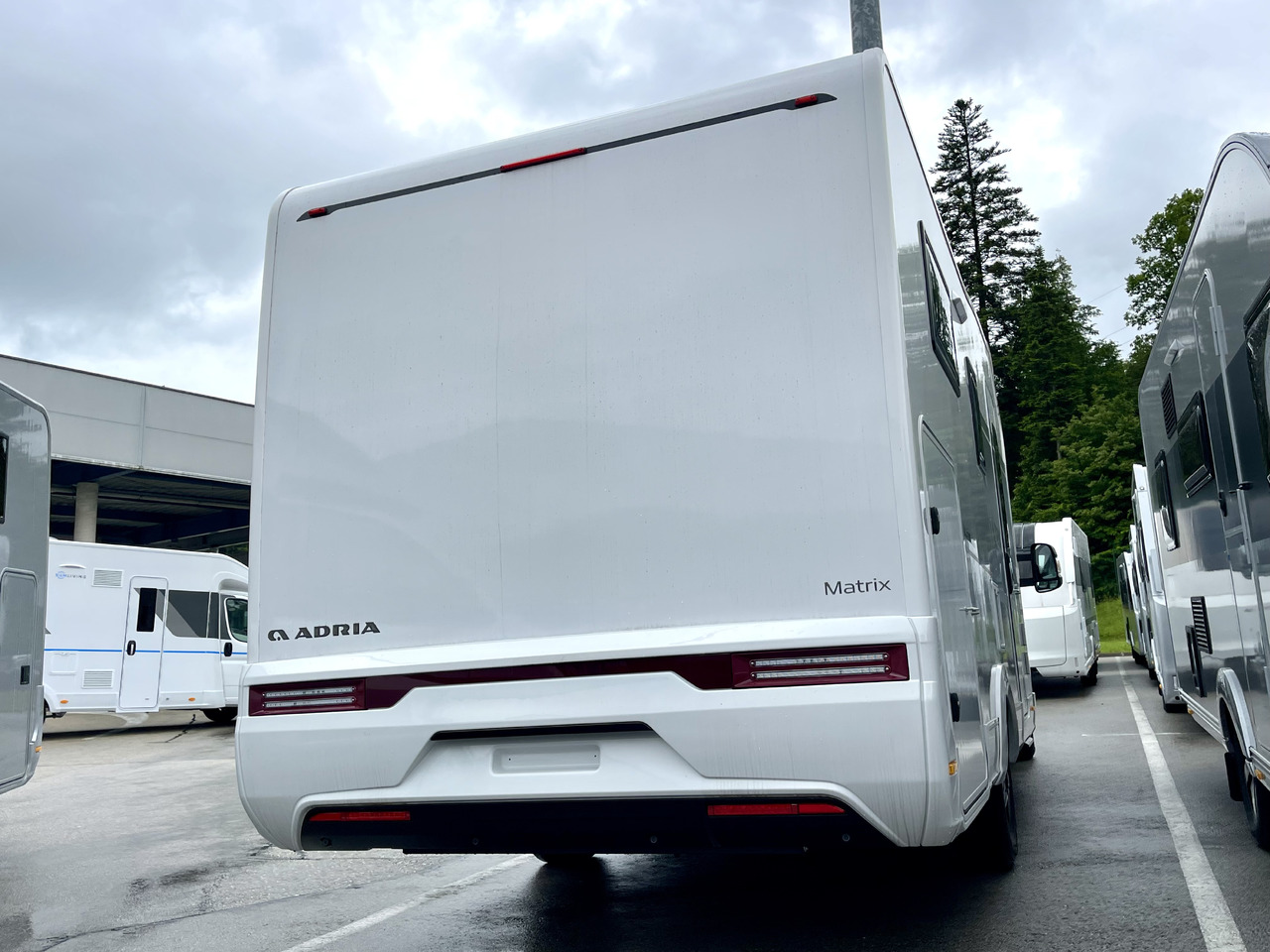 Adria Matrix 650SC - Daļēji integrētais kemperis: foto 3 Adria Matrix 650SC - Daļēji integrētais kemperis: foto 3