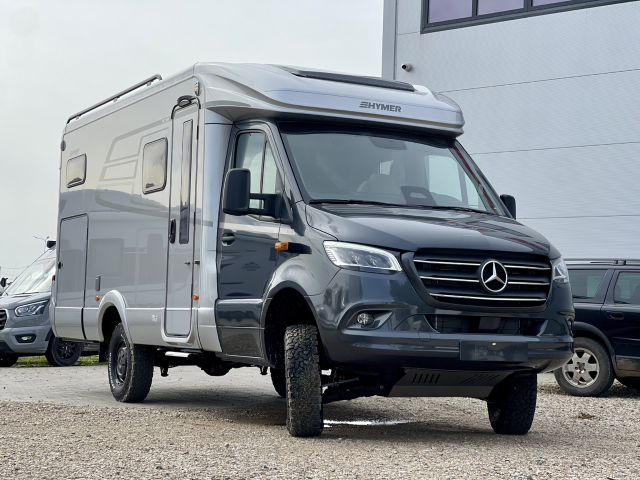 HYMER / ERIBA MLT 580 4x4 - Daļēji integrētais kemperis: foto 1 HYMER / ERIBA MLT 580 4x4 - Daļēji integrētais kemperis: foto 1