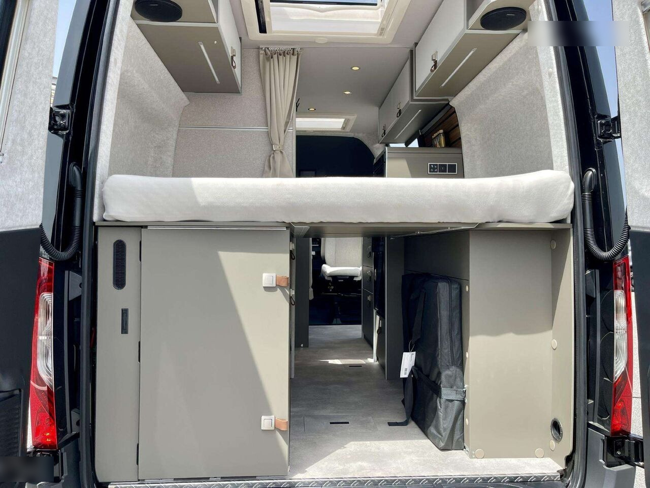 Hymer Grand Canyon S 4x4 - Auto kemperis: foto 4 Hymer Grand Canyon S 4x4 - Auto kemperis: foto 4