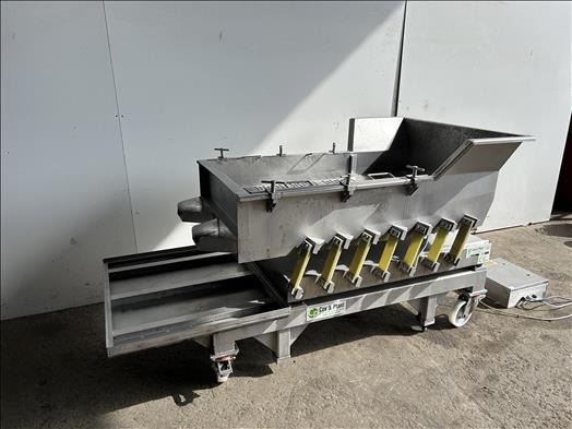 Cox and Plant Vibratory conveyor - Konveijers: foto 2 Cox and Plant Vibratory conveyor - Konveijers: foto 2