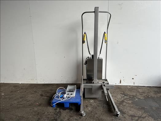 Syspal Multipurpose lifter - Pārtikas iekārta: foto 1 Syspal Multipurpose lifter - Pārtikas iekārta: foto 1