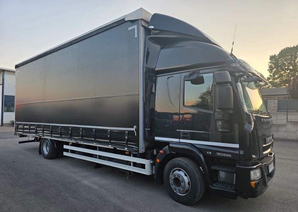 Iveco EUROCARGO 160E28 19 PAL. / FIRANKA / MANUAL / - Kravas automašīna ar tentu: foto 2 Iveco EUROCARGO 160E28 19 PAL. / FIRANKA / MANUAL / - Kravas automašīna ar tentu: foto 2