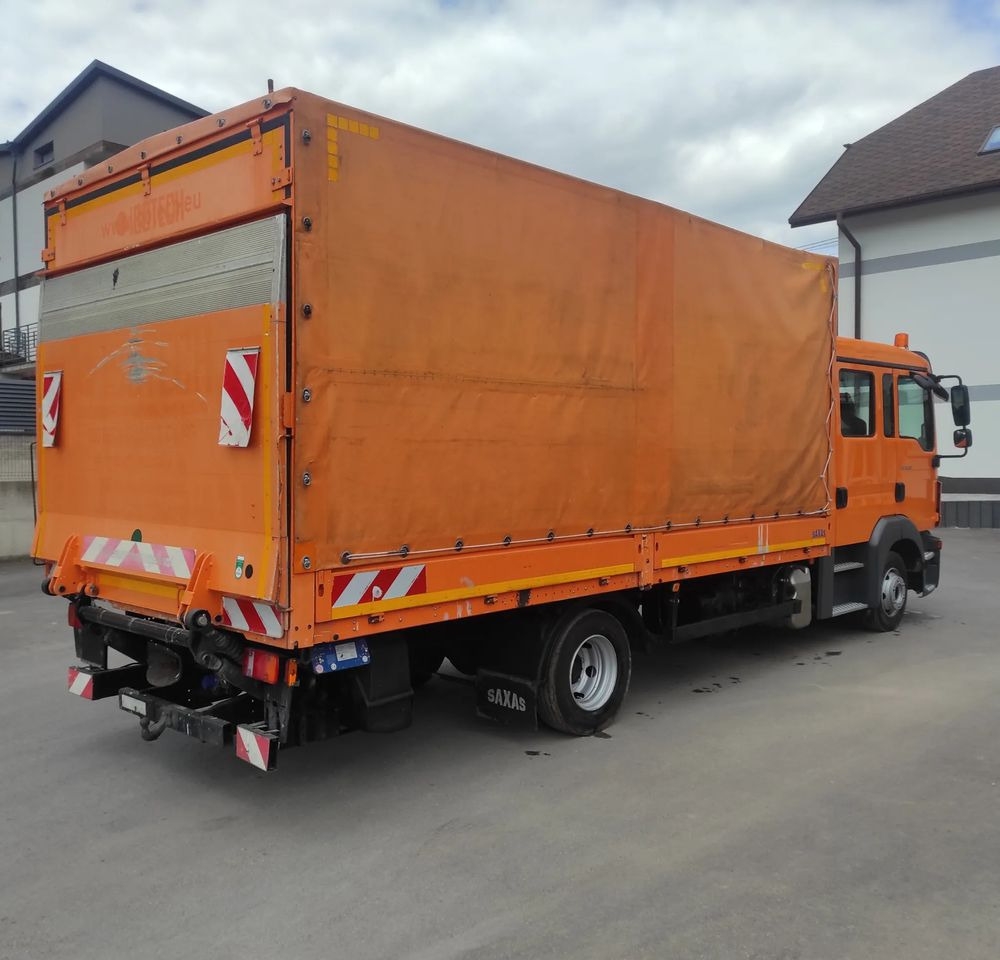MAN TGL 8.180 DOKA / 6 OSOBOWY /BUTRO-PLANDEKA / - Kravas automašīna ar tentu: foto 3 MAN TGL 8.180 DOKA / 6 OSOBOWY /BUTRO-PLANDEKA / - Kravas automašīna ar tentu: foto 3