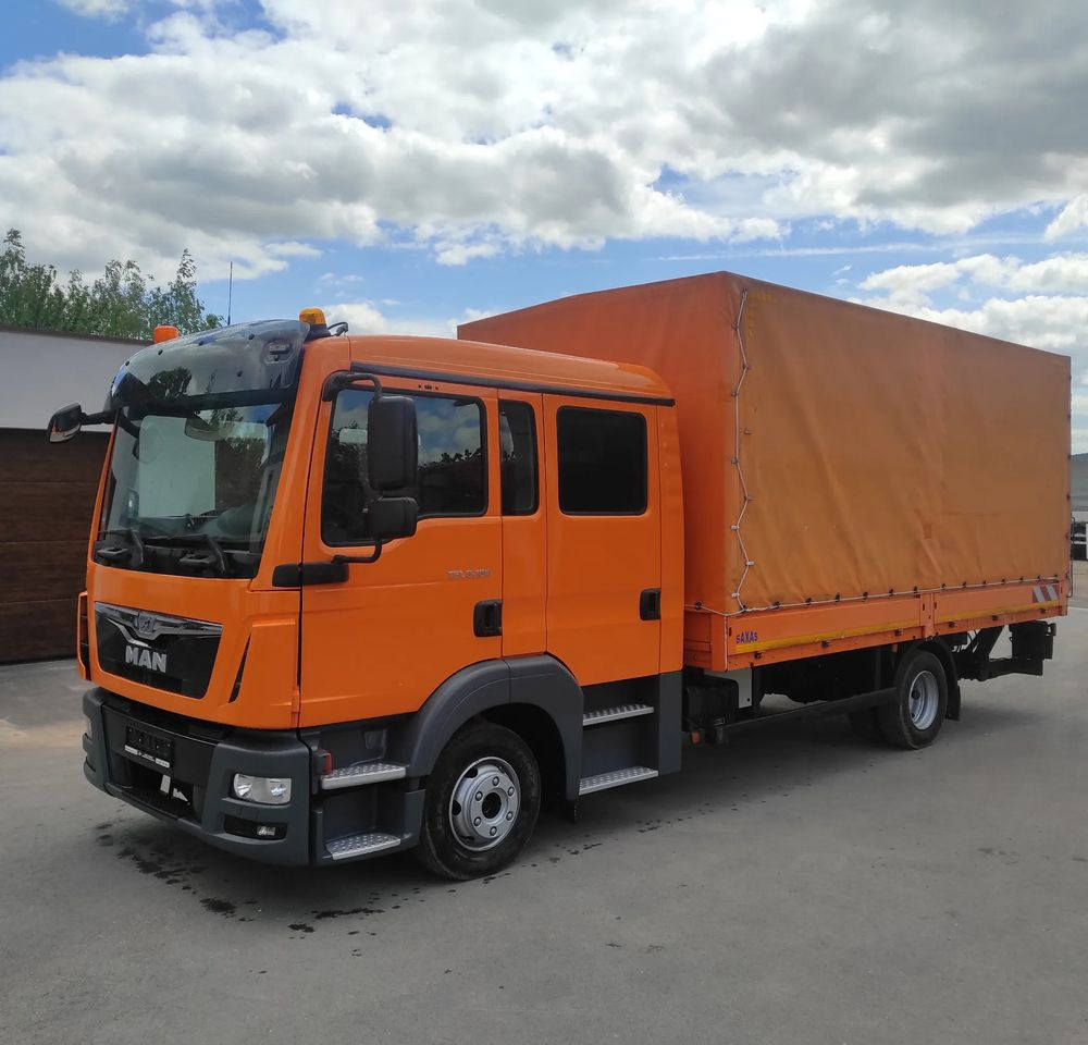 MAN TGL 8.180 DOKA / 6 OSOBOWY /BUTRO-PLANDEKA / - Kravas automašīna ar tentu: foto 1 MAN TGL 8.180 DOKA / 6 OSOBOWY /BUTRO-PLANDEKA / - Kravas automašīna ar tentu: foto 1