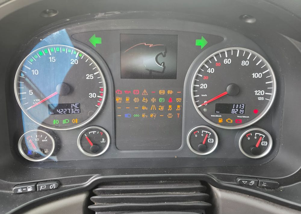 MAN TGM 15.250 /18.250 /FIRANKA / RAMA DO ZABUDOWY / WYWROTKA / HAKOWIEC / MANUALNA - Kravas automašīna ar tentu: foto 5 MAN TGM 15.250 /18.250 /FIRANKA / RAMA DO ZABUDOWY / WYWROTKA / HAKOWIEC / MANUALNA - Kravas automašīna ar tentu: foto 5