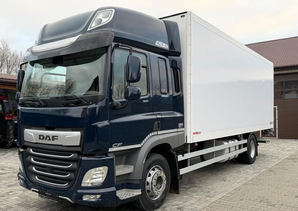 DAF CF 300 / E6 / ACC / SILNIK 10 837 cm3 / IZOTERMA+ WINDA/ 18 PALET / 2020ROK / RETARDER / SPROWADZONY / JAK NOWA - Kravas automašīna refrižerators: foto 1 DAF CF 300 / E6 / ACC / SILNIK 10 837 cm3 / IZOTERMA+ WINDA/ 18 PALET / 2020ROK / RETARDER / SPROWADZONY / JAK NOWA - Kravas automašīna refrižerators: foto 1