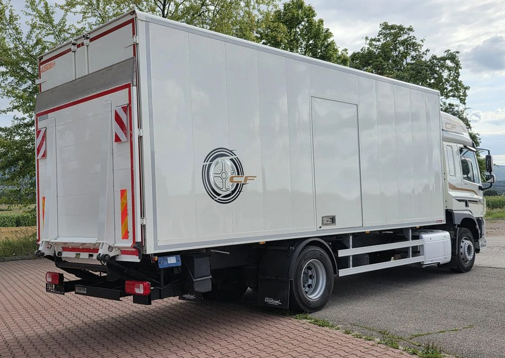DAF CF 330/10.2017/KONTENER MEBLOWY/IZOTERMA/WINDA/18 PALET/E6/NISKI PRZEBIEG/Z NIEMIEC/JAK NOWY/DUŻY SILNIK 10 837cm3// - Kravas automašīna ar slēgto virsbūvi: foto 5 DAF CF 330/10.2017/KONTENER MEBLOWY/IZOTERMA/WINDA/18 PALET/E6/NISKI PRZEBIEG/Z NIEMIEC/JAK NOWY/DUŻY SILNIK 10 837cm3// - Kravas automašīna ar slēgto virsbūvi: foto 5