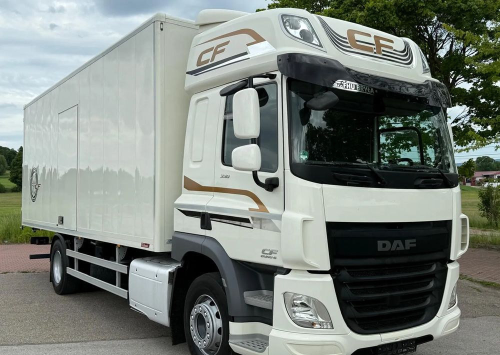 DAF CF 330/10.2017/KONTENER MEBLOWY/IZOTERMA/WINDA/18 PALET/E6/NISKI PRZEBIEG/Z NIEMIEC/JAK NOWY/DUŻY SILNIK/ - Kravas automašīna ar slēgto virsbūvi: foto 2 DAF CF 330/10.2017/KONTENER MEBLOWY/IZOTERMA/WINDA/18 PALET/E6/NISKI PRZEBIEG/Z NIEMIEC/JAK NOWY/DUŻY SILNIK/ - Kravas automašīna ar slēgto virsbūvi: foto 2