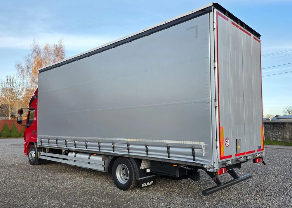 DAF LF 290 / WINDA / 16TON DMC / 3M WYSOKOŚĆ / JUMBO / FIRANKA / SYPIALKA / AUTOMAT / JEDEN WŁAŚCICIE / EURO 6 / 2017/ SPROWADZONY / 19 PALET / DUŻA ŁADOWNOŚĆ / - Kravas automašīna ar tentu: foto 4 DAF LF 290 / WINDA / 16TON DMC / 3M WYSOKOŚĆ / JUMBO / FIRANKA / SYPIALKA / AUTOMAT / JEDEN WŁAŚCICIE / EURO 6 / 2017/ SPROWADZONY / 19 PALET / DUŻA ŁADOWNOŚĆ / - Kravas automašīna ar tentu: foto 4