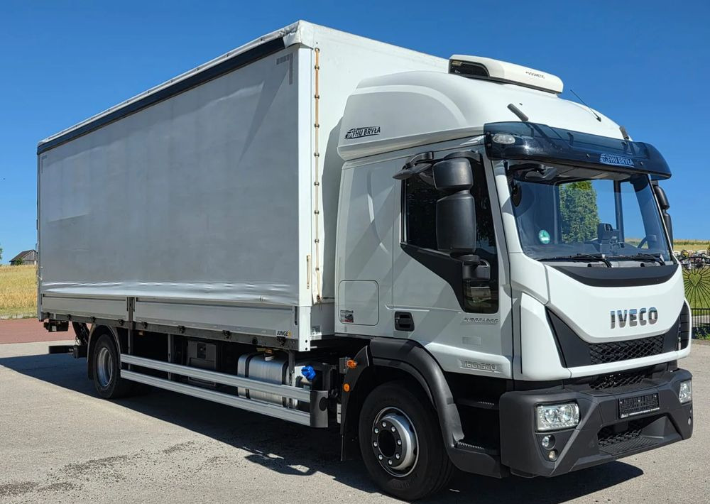 Iveco EUROCARGO 160E320/FIRANKA/WINDA/AUTOMAT/NISKI PRZEBIEG/E6/SPROWADZONY/PIERWSZY WŁAŚCICIEL - Kravas automašīna ar tentu: foto 2 Iveco EUROCARGO 160E320/FIRANKA/WINDA/AUTOMAT/NISKI PRZEBIEG/E6/SPROWADZONY/PIERWSZY WŁAŚCICIEL - Kravas automašīna ar tentu: foto 2
