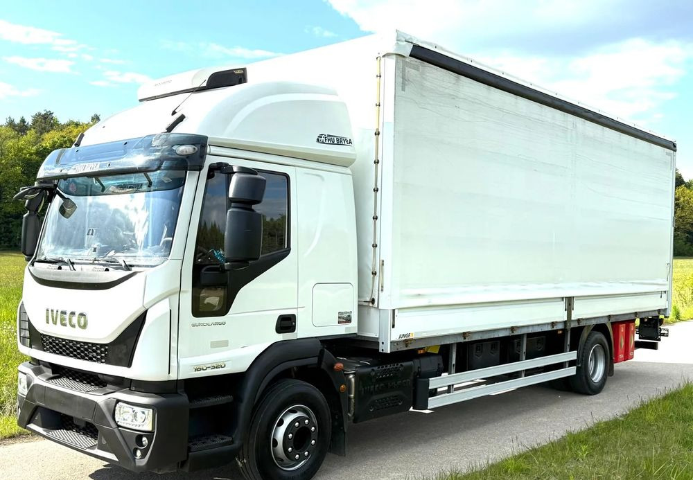 Iveco EUROCARGO 160E320/FIRANKA/WINDA/AUTOMAT/NISKI PRZEBIEG/E6/SPROWADZONY/PIERWSZY WŁAŚCICIEL - Kravas automašīna ar tentu: foto 1 Iveco EUROCARGO 160E320/FIRANKA/WINDA/AUTOMAT/NISKI PRZEBIEG/E6/SPROWADZONY/PIERWSZY WŁAŚCICIEL - Kravas automašīna ar tentu: foto 1