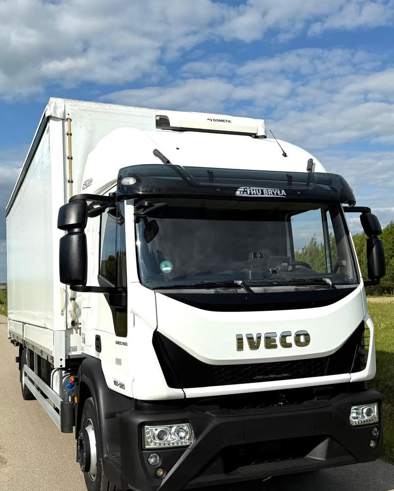 Iveco EUROCARGO 160E320/FIRANKA/WINDA/AUTOMAT/NISKI PRZEBIEG/E6/SPROWADZONY/PIERWSZY WŁAŚCICIEL - Kravas automašīna ar tentu: foto 2 Iveco EUROCARGO 160E320/FIRANKA/WINDA/AUTOMAT/NISKI PRZEBIEG/E6/SPROWADZONY/PIERWSZY WŁAŚCICIEL - Kravas automašīna ar tentu: foto 2