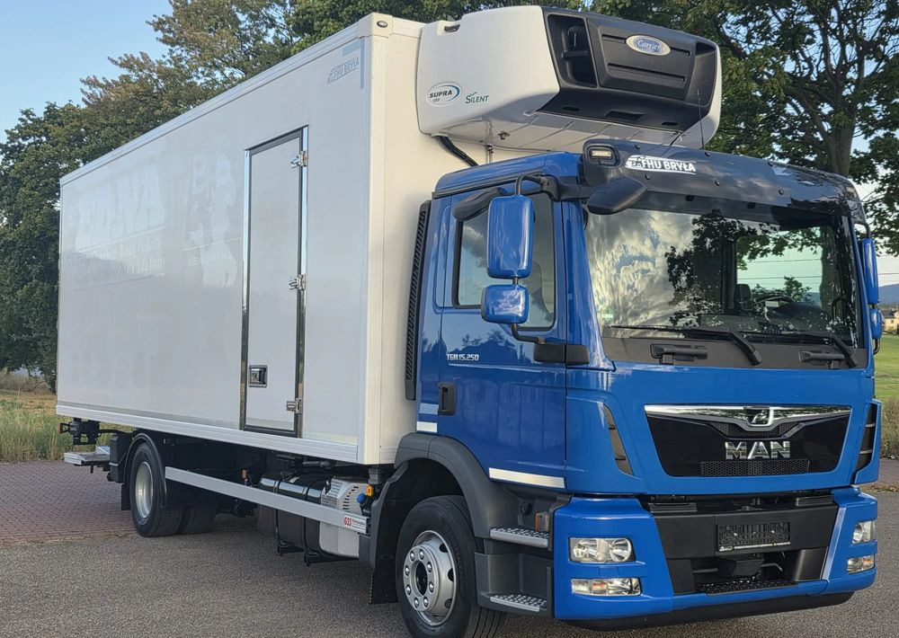 MAN TGM 15.250 / CHŁODNIA / WINDA / 2018 ROK / 230 TYŚ KM / BOCZNE DRZWI / AUTOMAT / SPROWADZONY / E6 / 18 EUROPALET/ - Kravas automašīna refrižerators: foto 2 MAN TGM 15.250 / CHŁODNIA / WINDA / 2018 ROK / 230 TYŚ KM / BOCZNE DRZWI / AUTOMAT / SPROWADZONY / E6 / 18 EUROPALET/ - Kravas automašīna refrižerators: foto 2
